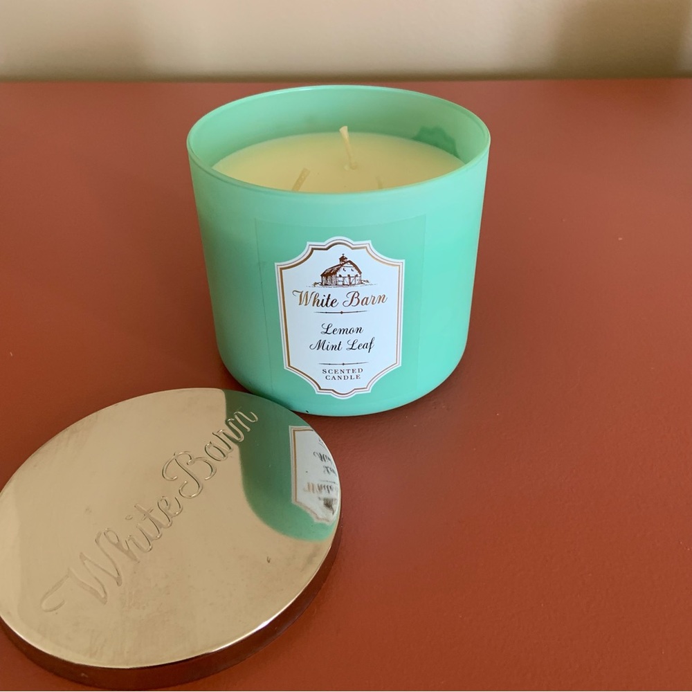 Bath & Body Works Lemon Mint Leaf 3-wick candle. Never used.